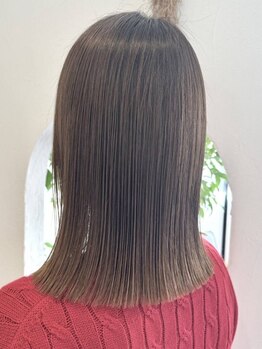 ロッタ(Lotta)の写真/ダメージレス×しなやかな艶髪が叶う！まっすぐ過ぎないナチュラルストレートヘアを実現◎【西千葉】