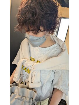 マイレ(maile) 【maile】ショート×くせ毛風パーマ×カシスブラウン