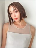 ミニボブ×センターパート×切りっぱなしボブ