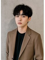 スズ(SUZU)&nbsp;【無造作× 刈り上げセンターパート】ブルーブラック/ニュアンス