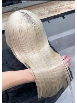 ベレーザ 渋谷(BELEZA) 17014金髪抜きっぱなしブロンドハッシュカットホワイトブロンド