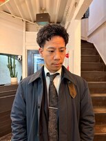 ビーバイエイトジェンツ(Bee by EIGHT GENTS)&nbsp;刈り上げセンターパート/波巻きツイストスパイラル/心斎橋