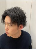 ツイストスパイラルパーマアップバング刈り上げショートバーバー