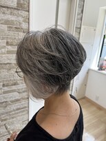 カペリ デ アーテ(Capelli di arte)&nbsp;前下がりショートボブ