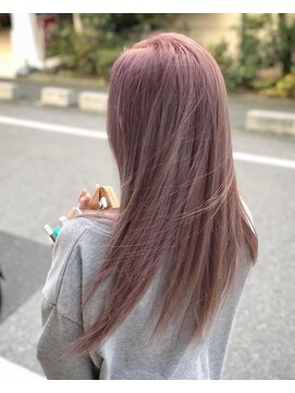 カルフール ロコ 草加西口店(Carrefour LOCO) 冬もやっぱりスモーキーピンクで