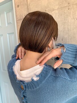 ヌイ 横浜(nui) パツっとボブ_ホワイトアッシュショートパーマ