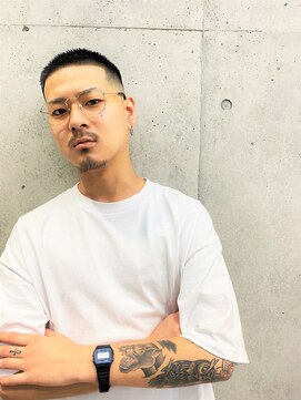 ガズル ハラジュク(GUZZLE HARAJUKU) *バズスキンフェード クロップ ハイフェード バーバー*