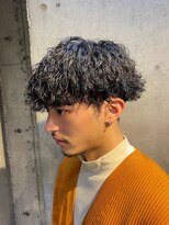 フィフス 渋谷(fifth)&nbsp;波巻きスパイラルパーマツーブロックツイストパーマメンズヘア