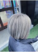 【BOXmico.】オールジャンルに好かれるお洒落シルバーボブ