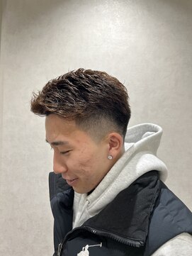 ヨシザワインク プレミアム 横浜 桜木町店(YOSHIZAWA Inc. PREMIUM) 短髪ツーブロックフェードワイルドアップバング