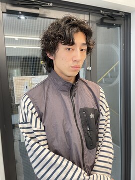 ポール(pole) センターパートパーマ