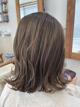 ブルー(BLUE.) ハイライトグレージュ