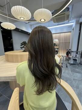 リファインド(REFINED) 赤みを抑えたオリーブカラーカラー