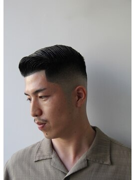 キングコング バーバーショップ バイ アルバレス(KING KONG BARBERSHOP by ALVAREZ) サイドパート/メンズカット/埼玉/小手指/所沢市/スキンフェード