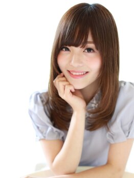 チェラ (CHERA)の写真/ナチュラルな仕上がりが人気の秘密☆髪質に合わせて薬剤調合するから、ダメージレスで自然なストレートに♪