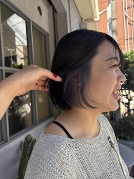 ジラソル(girasol) インナーカラー/ブルーブラック/ボブ/ミニボブ