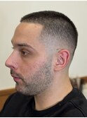 バズカット　buzz cut 