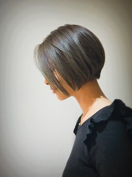 フェリスディーレ (Felice Deele) ショートボブ