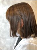 明るめグレージュ