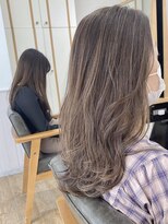 ネオリーブ クーロ(Neolive curro) 白髪ぼかしハイライト×グレージュ☆