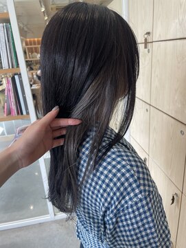 アドラーブル 万代店 (adorable) 20代30代ラベンダーグレージュインナーカラーイヤリングカラー