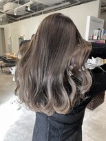 アヴァンス 京橋店(AVANCE)&nbsp;上品な仕上がりグレージュ！エアータッチバレイヤージュ