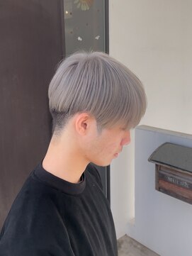 シュシュ 宜野湾店(chou chou) ホワイトカラー/セミディ/シアーカラー/姫カット沖縄宜野湾浦添