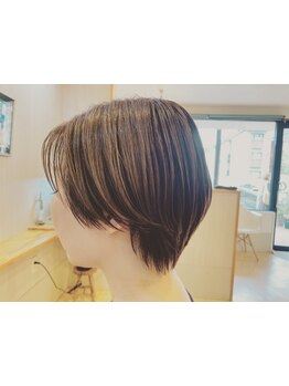 クールでオシャレなショートスタイルもNUTSの人気メニュー！あなたに似合うスタイルを創り上げます。