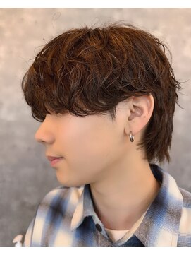 エイル 北堀江(Eir) シャドウパーマ　ミニウルフ　無造作パーマ　スパイラル