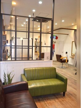 マホラ(MAHORA)の写真/広い待ち合い室完備◎お子様連れの方のご来店も大歓迎！周りを気にせず過ごせます！お気軽にお越しください