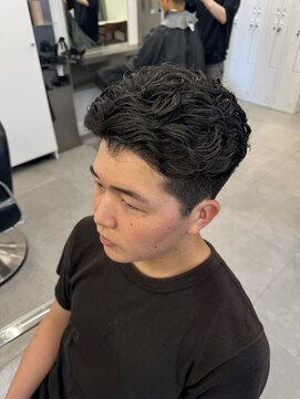 グルーマーズトウキョウ(GROOMER/S TOKYO) 神保町ブルーブラック韓国マッシュセンターパートメンズパーマ