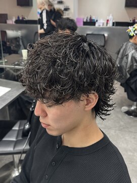 ゼノ 海老名(XENO) シャドウパーマラウンドマッシュフェザーパーマメンズパーマ眉毛