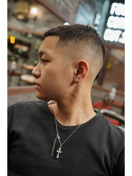 フォーコーナーズカットショップスリーセント 栄(FourCornersCutShop 3/cent) ボウズフェード