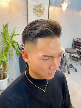 メンズ ラピス(Men's Lapis) フェードTHAアブロード