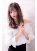 毛先パーマの黒髪ウォーターフォールにことりベージュハイライト