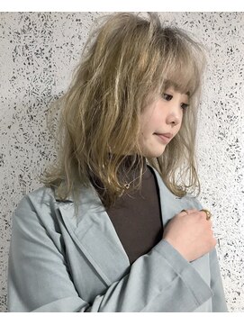 スティードトーキョー(Steed Tokyo) 外国人風ミルクティーホワイト【Steed/立川】