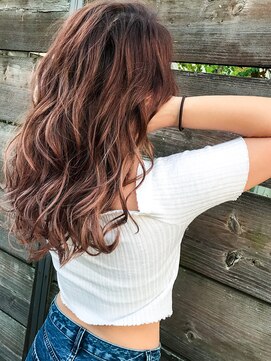 クマ(kuma.) 大人かわいい/ロングヘア/ゆるウェーブ/20代30代40代ヘア