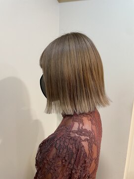 ラべリー 池袋(LOVELEY) ミルクティーベージュ ヘアカラー 池袋