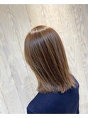 切りっぱなしボブ×ハイライト×アッシュグレー