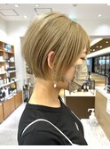 (ATENA AVEDA) short bob