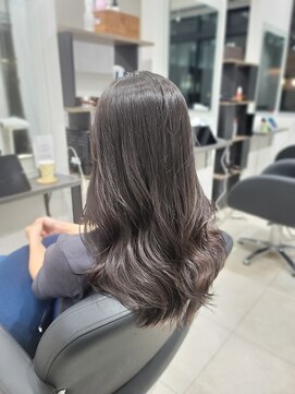 e.m.a プレミアムビューティーサロン 栄駅店(e.m.a PREMIUM BEAUTY SALON) アッシュゆるふわウェーブ