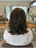 オリーブベージュ