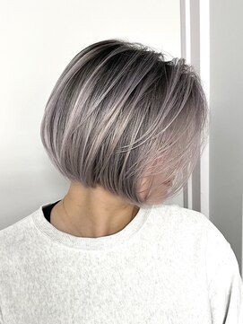 ヴレ(vrai) バレイヤージュ/シャドールーツ/エアータッチ/ブリーチ