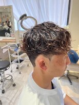 ナンバー ユアイロ 川崎(N° uairo)&nbsp;【山崎】スパイラルパーマ／ハイフェード／無造作パーマ