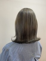 ヘアーアンドメイクアップモパ グレーカラー