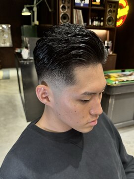 フォーコーナーズカットショップスリーセント 栄(FourCornersCutShop 3/cent) 73分け/ビジネスヘア/大人ビジネス/ビジネスフェード