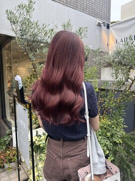 ライファイ(LAIFAI) ワンカラーでオシャレバーガンディカラーとロングヘア