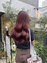 ライファイ(LAIFAI) ワンカラーでオシャレバーガンディカラーとロングヘア