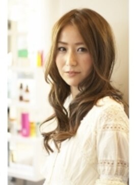 ヘア サルーン マイア 町田駅店(hair saloon maia) ロングスタイル　4　ゆるカール