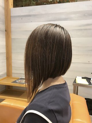 前下がりボブ (鋭角というオーダー)：L019098653｜マグサロン